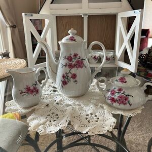 Antique Floral Tea Set with Pink Flowers, gold trim